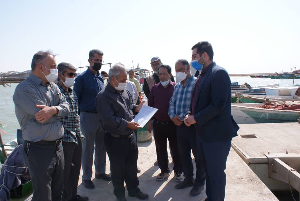 ساخت و واگذاری اسکله‌ها و موج‌شکن‌های مردمی در خوزستان