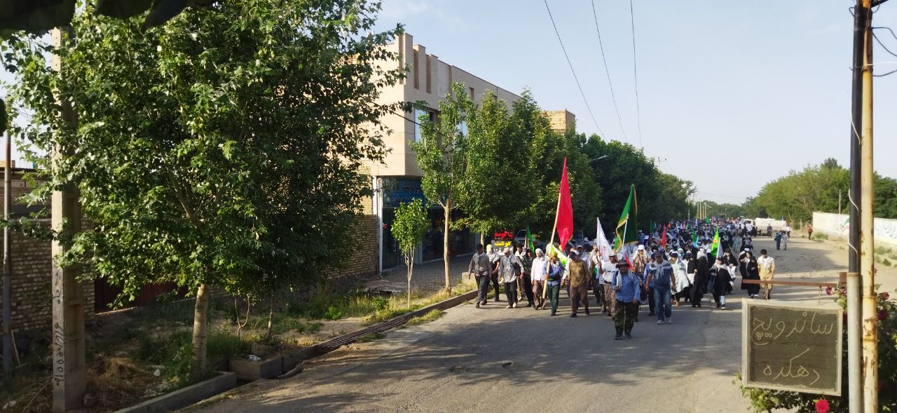 اعزام کاروان پیاده روی حضرت امام رضا (ع) استان البرز از روستای باغشن شهرستان زبرخان