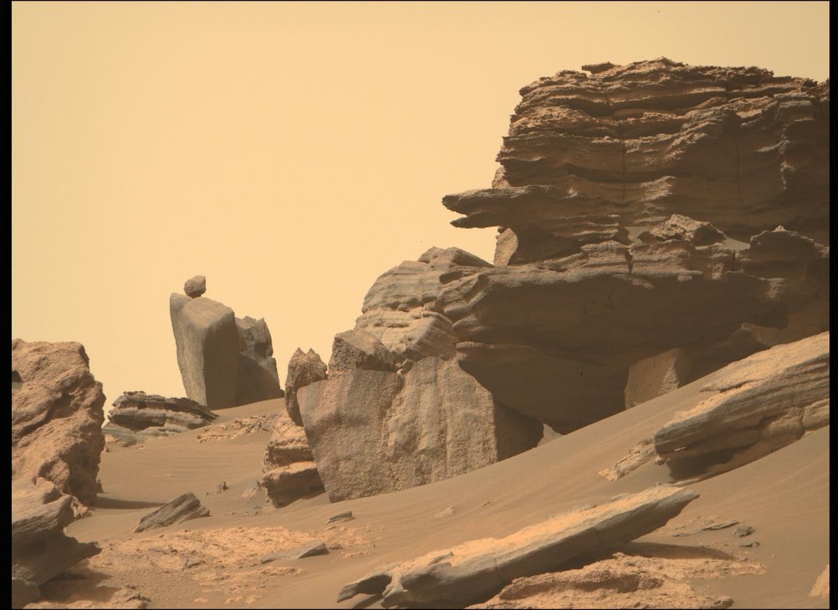 انتشار تصویر شگفت‌انگیزی از صخره‌های مریخ