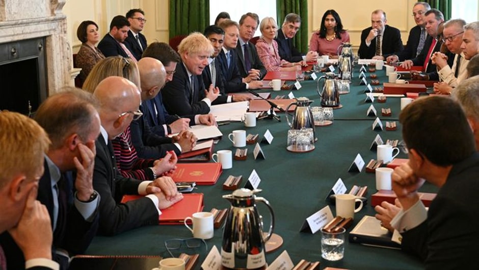 دولت انگلیس گزینه هایش را درباره پناهندگان روی میز گذاشت