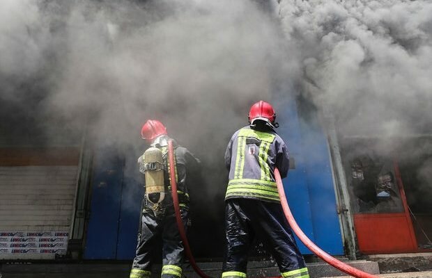 مهار آتش سوزی انبار ضایعات پتروشیمی اروند