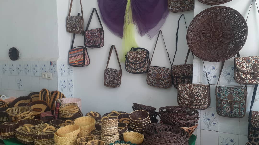 نمایشگاه دائمی صنایع‌دستی و محصولات خانگی در چناران
