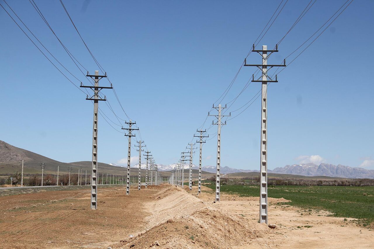 اصلاح و بهسازی شبکه توزیع برق ۹۰ روستای دیواندره