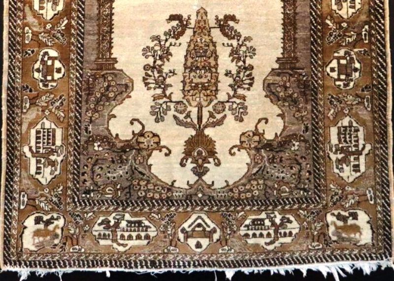 صدور مجوز وزارت میراث فرهنگی برای مجموعه‌داری فرش خودرنگ سنگسری