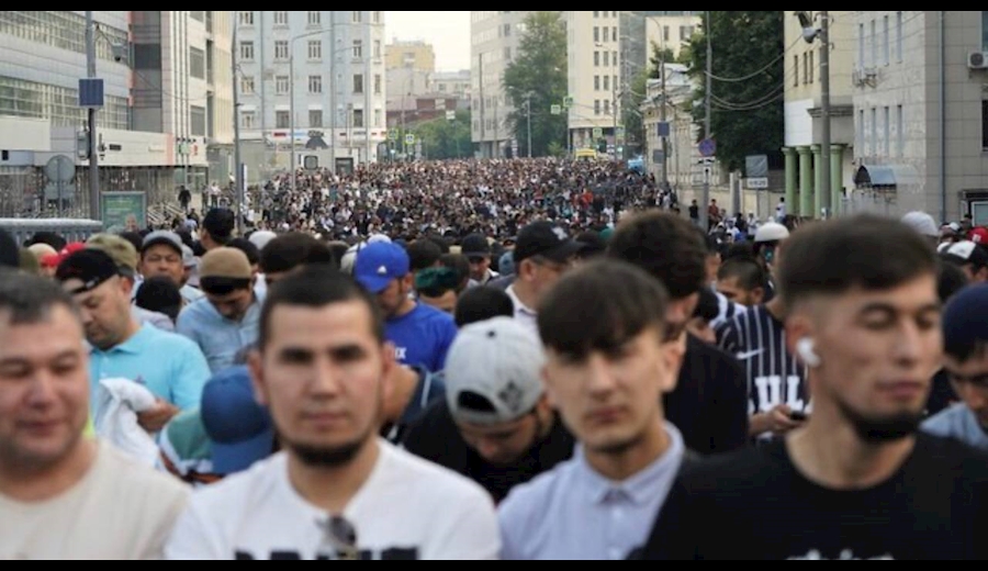 برپایی نماز عید قربان در مسکو و دیگر مناطق مسلمان‌نشین روسیه