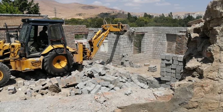 تخریب۲۲ بنای غیرمجاز در اراضی کشاورزی استان قزوین