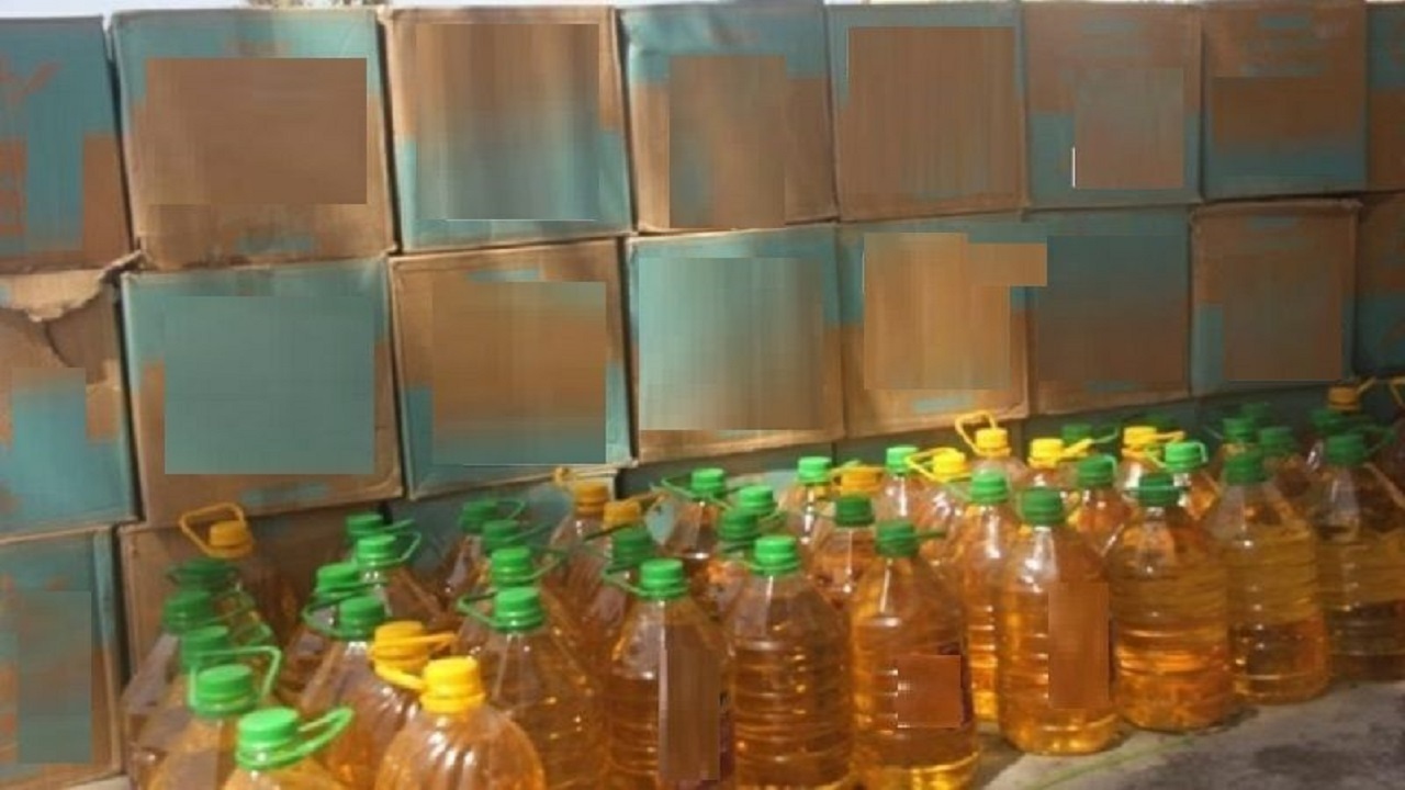 توقیف محموله ۲۴ تنی روغن خوراکی قاچاق در ایرانشهر