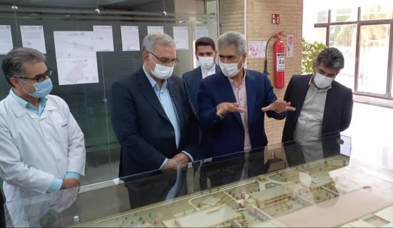 بازدید وزیر بهداشت از شرکت سرم‌ سازی ثامن مشهد