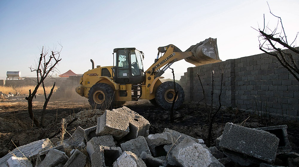 تخریب بیش از ۲ میلیون هکتار بنا‌های غیرقانونی استان یزد
