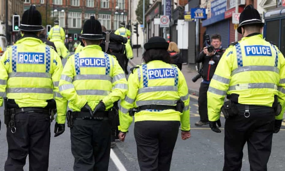 تحقیق و تفحص از نیروی پلیس انگلیس