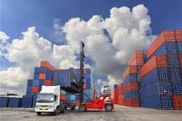 رونق اقتصادی باراه اندازی پایانه صادراتی در میبد واردکان