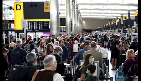تداوم سرگردانی مسافران در فرودگاه لندن