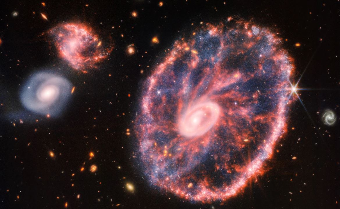 شکار جدید تلسکوپ جیمز وب از کهکشانی با فاصله ۵۰۰ میلیون سال نوری