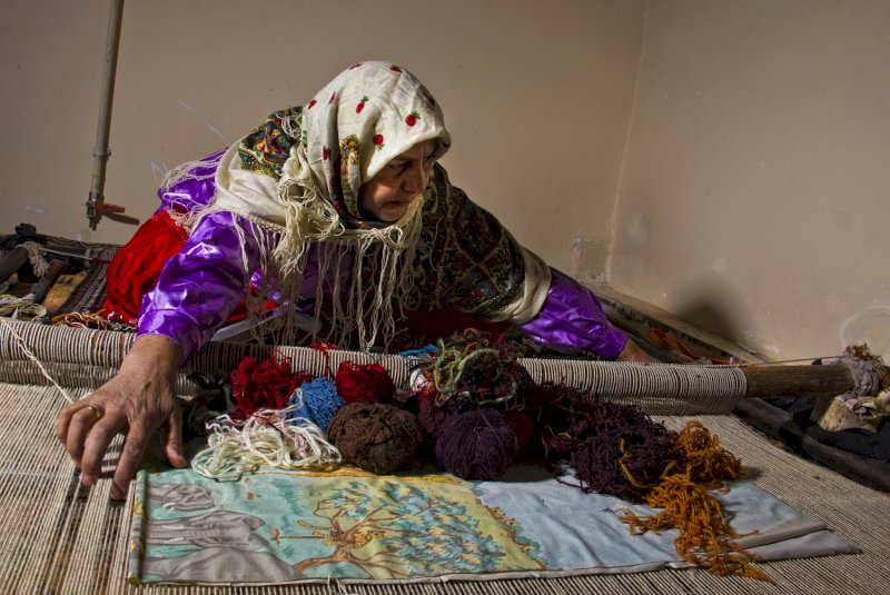 صنعتگران خراسان شمالی بیمه روستایی و عشایری می‌شوند