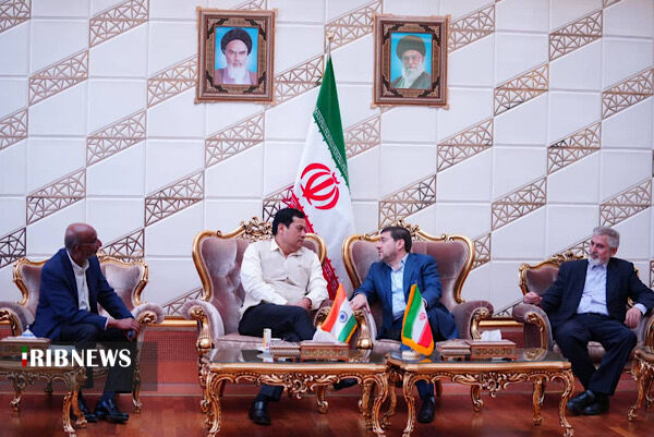 سفر وزیر بنادر و کشتیرانی هند به تهران