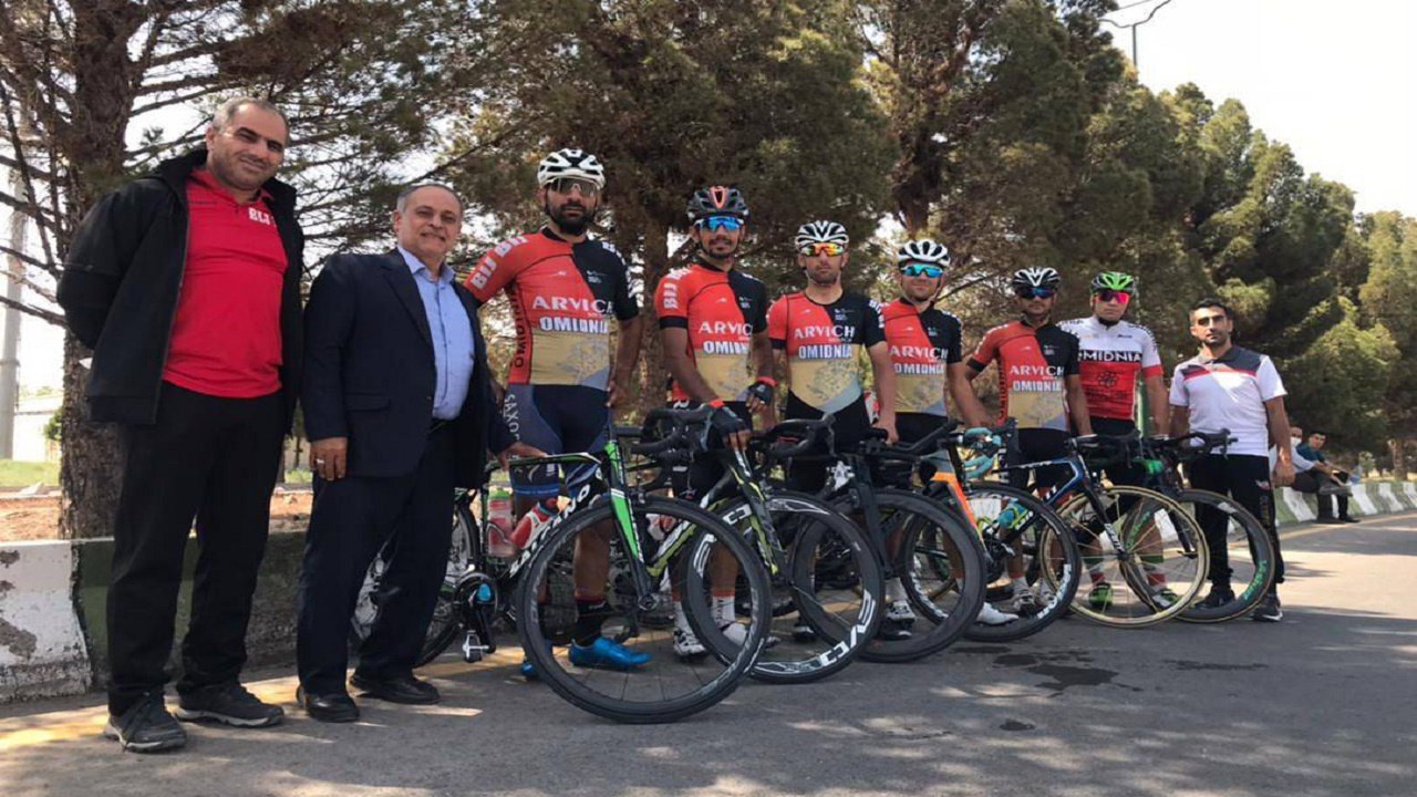قهرمانی آرویج شرق مازندران در لیگ برتر دوچرخه سواری