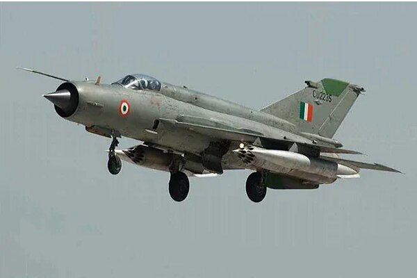 مرگ دو خلبان هندی در پی سقوط جنگنده