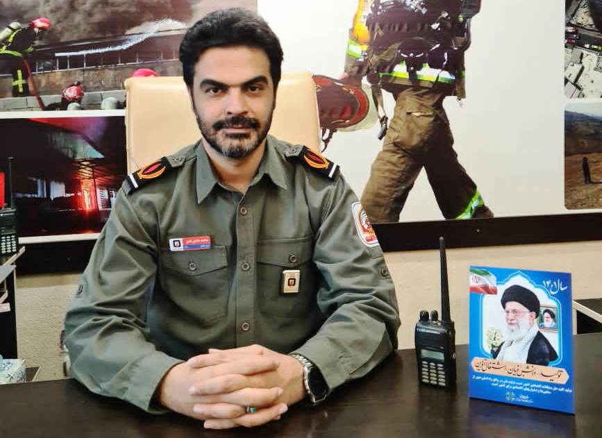 بالاترین درجه آتش نشانان کشور بر دوش رئیس آتش نشانی شیراز