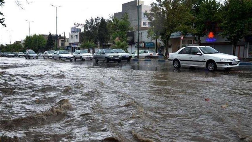 بازگشایی ۴۴ محور برون شهری مسدود شده در پی سیل اخیر