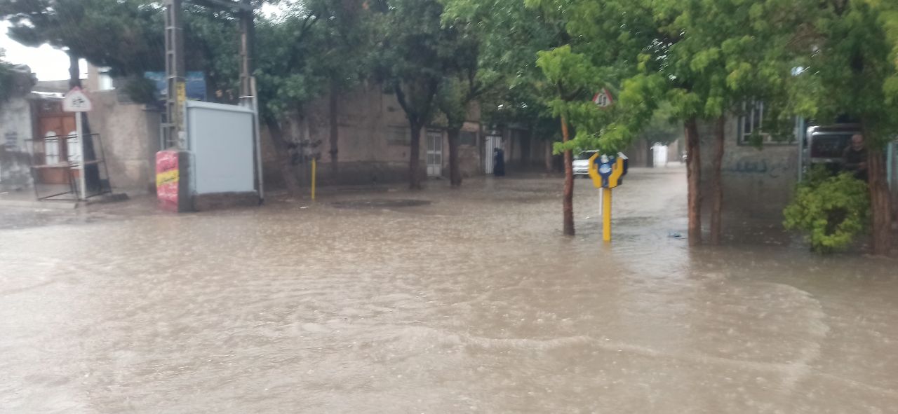 وقوع سیل در جاده قوچان