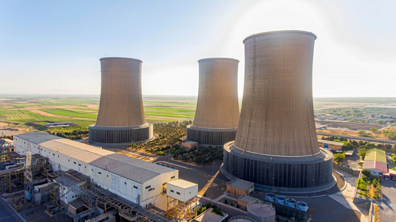 دستیابی نیروگاه شهید رجایی به دانش ساخت شعله بین واحد‌های گازی