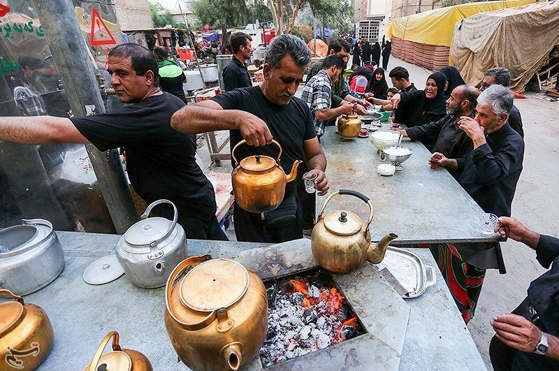 خدمت رسانی موکب شهدای مدافع حرم استان در شلمچه به زائران اربعین