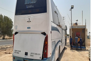 توزیع سوخت به  اتوبوس‌های حامل زائران در خرمشهر