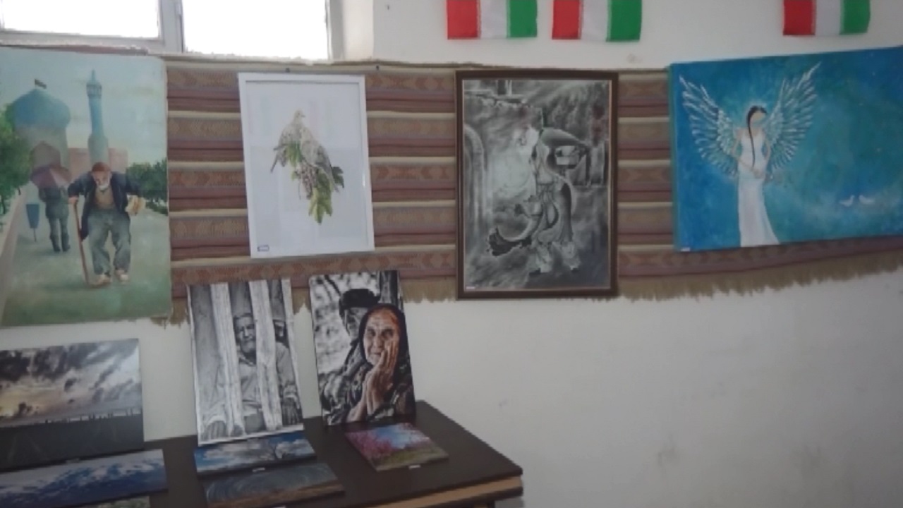افتتاح نمایشگاه هنر‌های تجسمی در آشتیان