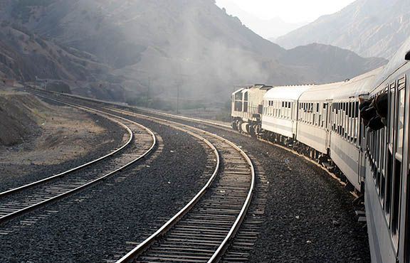 جابجایی زوار حسینی با ۱۸ رام قطار ناوگان راه آهن جنوب