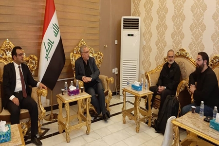 وزیر بهداشت وارد عراق شد
