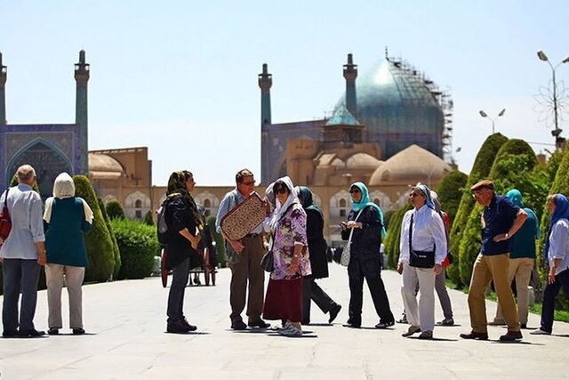 سفر یک میلیون و ۲۰۰ هزار نفر گردشگر خارجی به خراسان رضوی