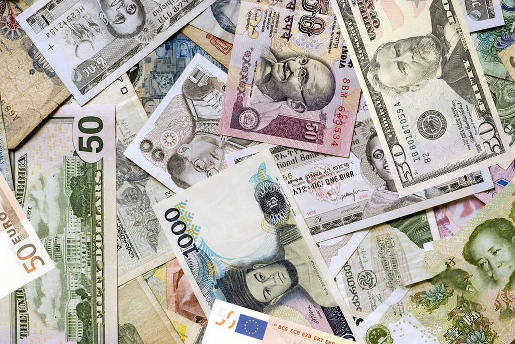 نزخ رسمی یورو و پوند، همچنان کاهشی