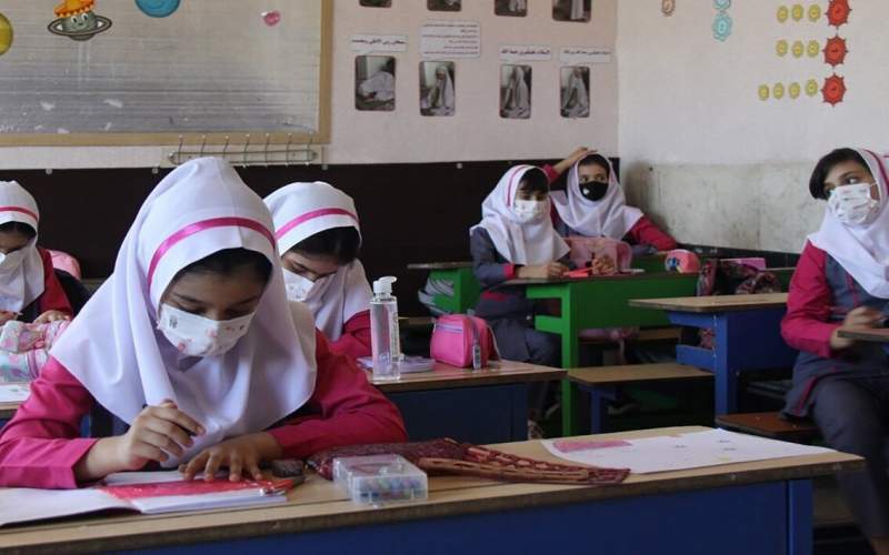 دانش‌آموزان با الزام استفاده از ماسک، در کلاس‌های درس حاضر شوند