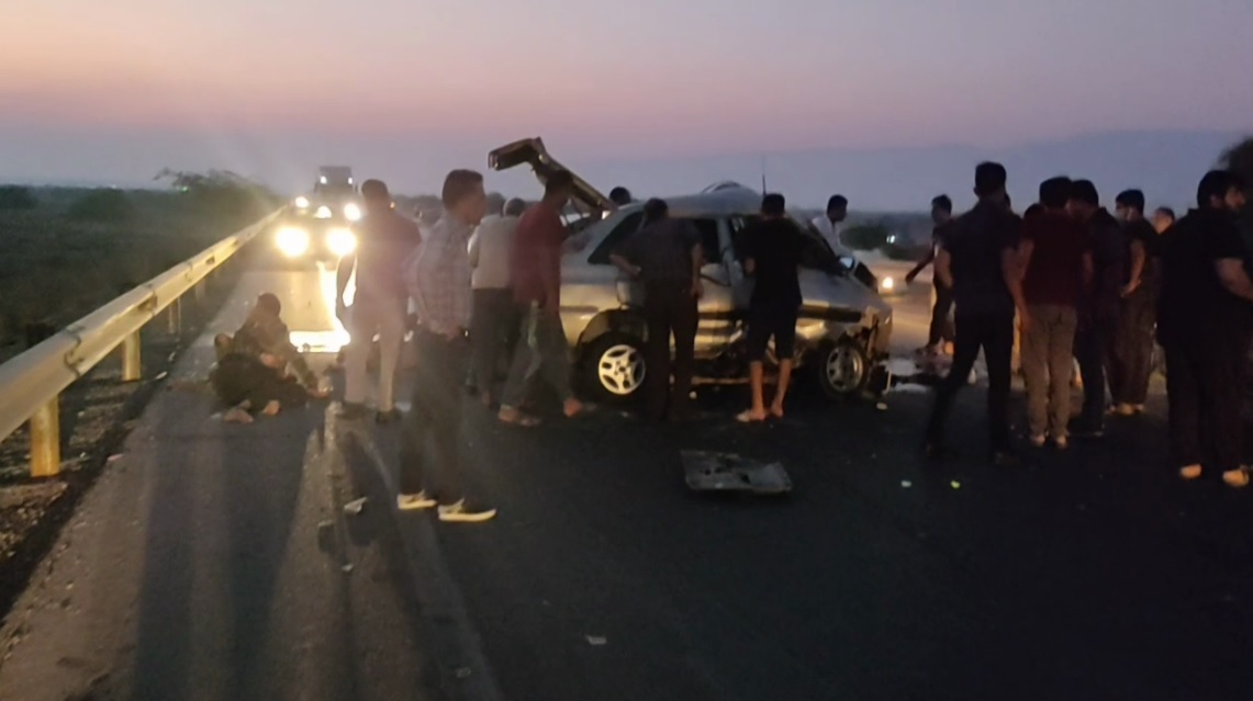 تصادف سه دستگاه خودرو پراید در محور بندرعباس کهورستان