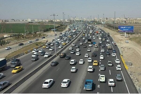 کاهش ۶.۶ درصدی تردد در محورهای برون‌شهری در مقایسه با روز گذشته 