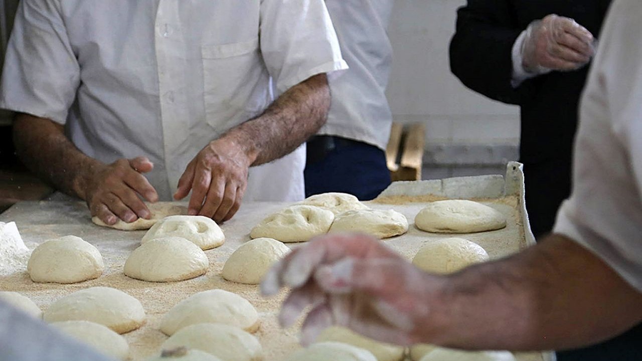 رصد آنلاین فعالیت واحد‌های نانوایی استان قزوین در سامانه نانینو