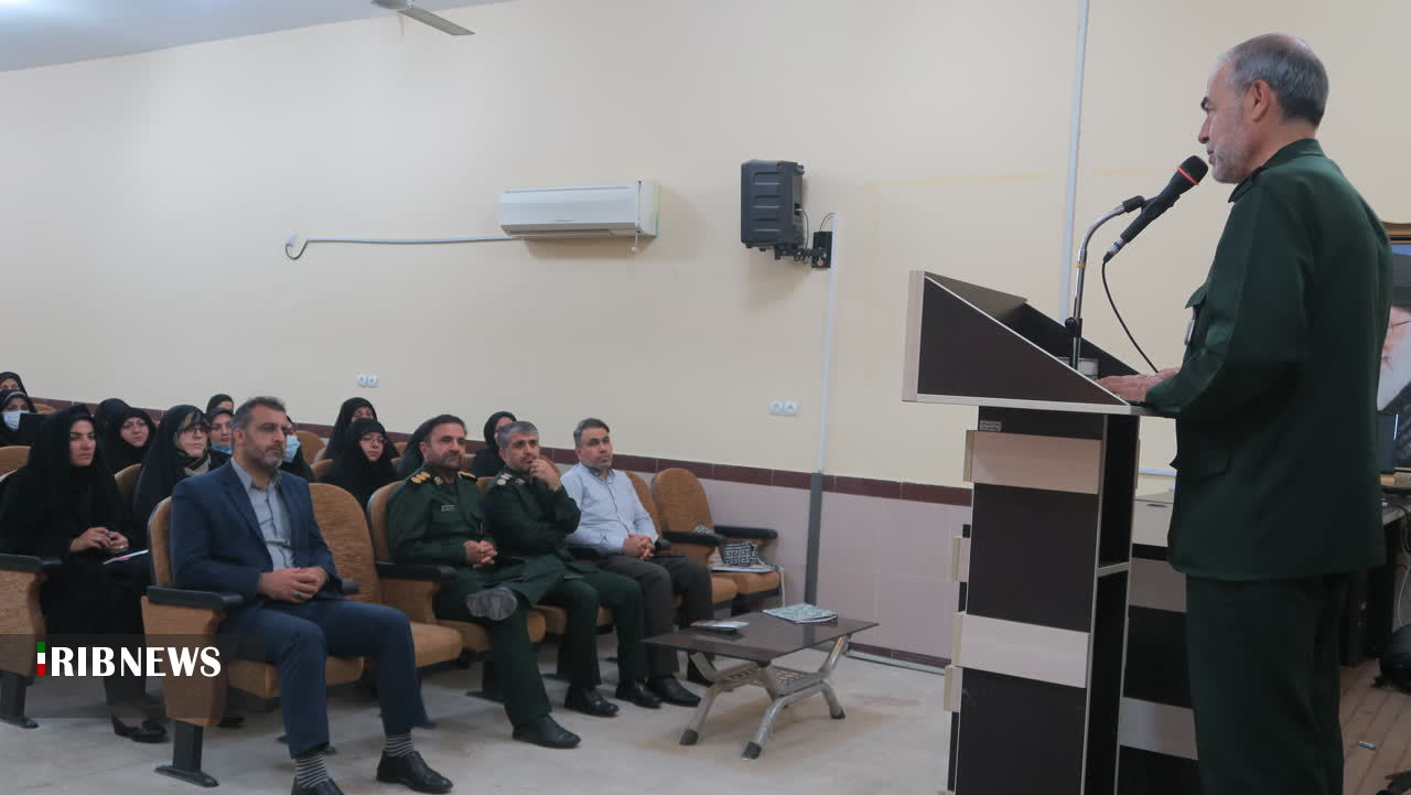 برگزاری نشست روشنگری با رویکرد جهاد تبیین در اهواز