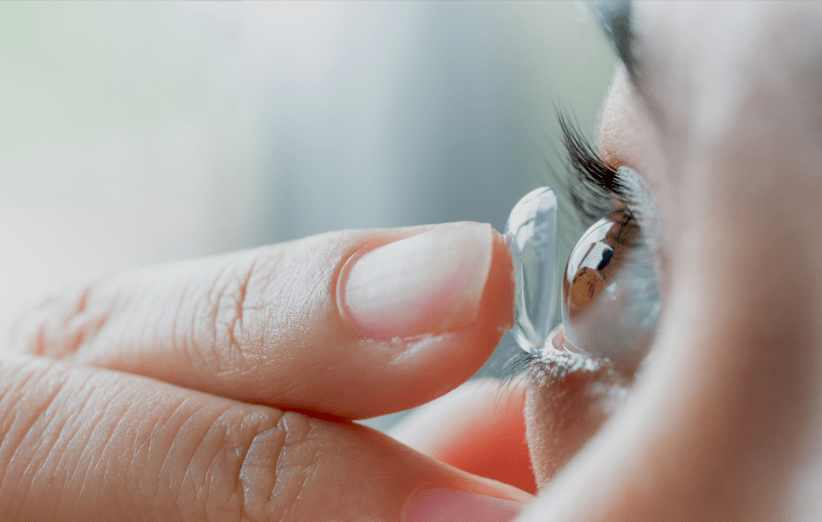 استفاده مجدد از لنز‌های تماسی احتمال عفونت نادر چشم را افزایش می‌دهد