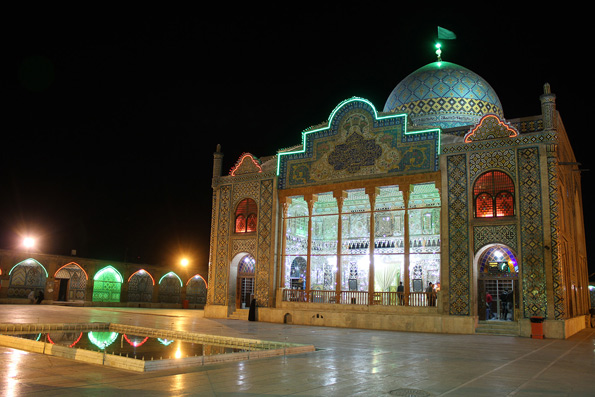 مرمت ایوان ورودی امامزاده حسین(ع) قزوین