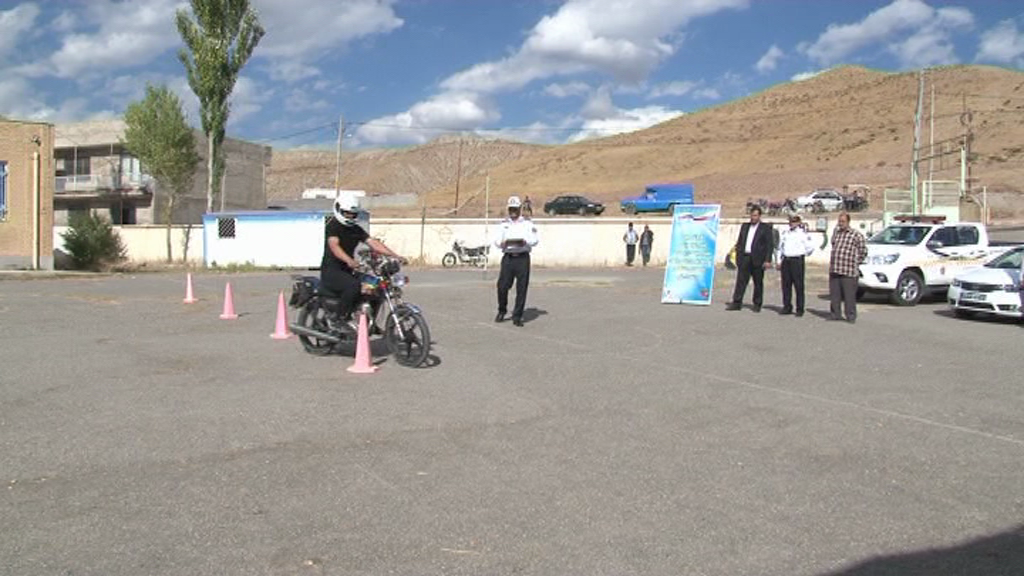 آموزش موتورسیکلت سواران در سه شهرستان آذربایجان شرقی