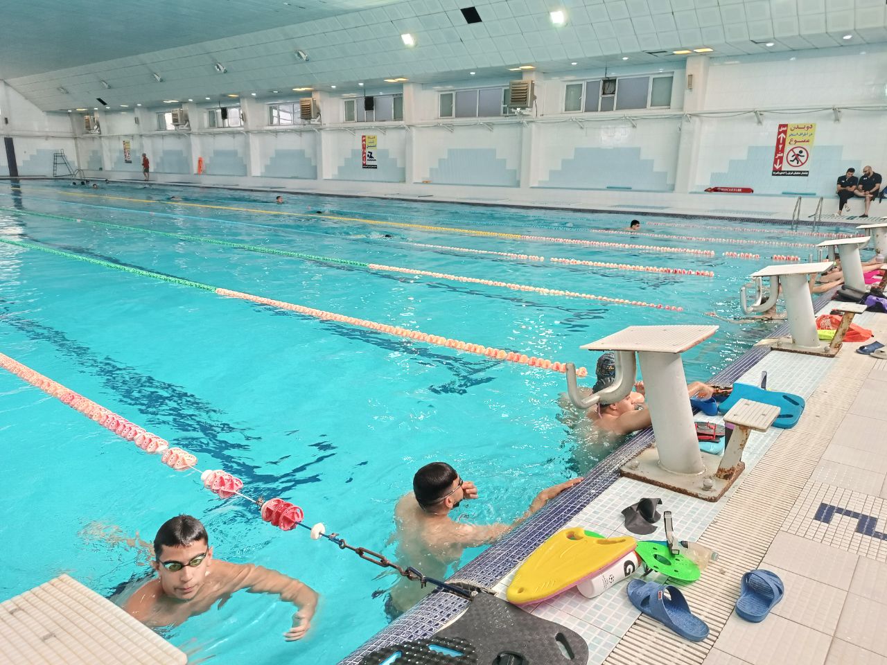 آغاز اردوی تیم ملی شنای ۱۵ تا ۱۷ سال پسران کشور در مشهد