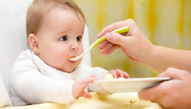 اهمیت تغذیه ی نوزادان پس از 6 ماهگی
