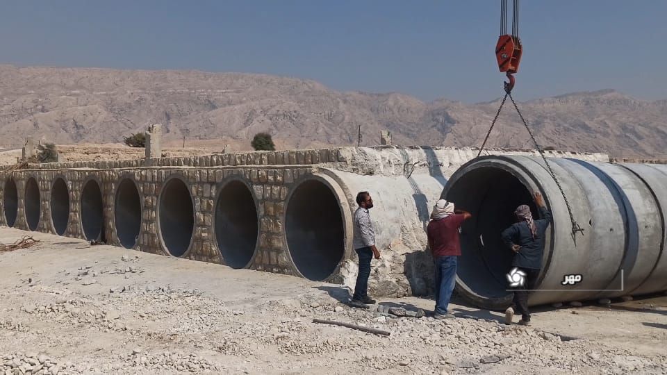 ساخت آبنمای رودخانه دارالمیزان در شهرستان مهر