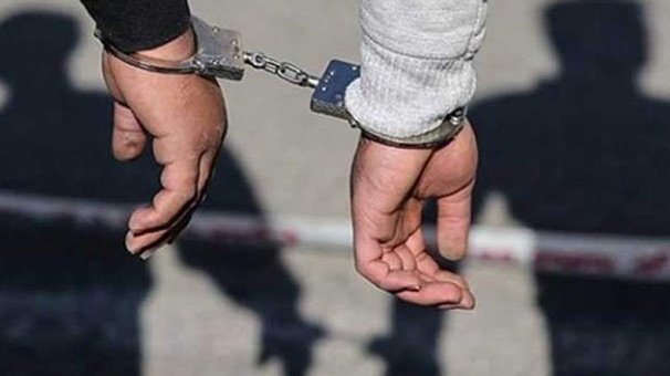 دستگیری اعضای یک باند کارچاق کن در حوزه های قضایی گلستان