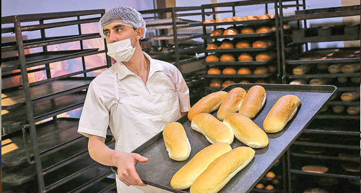 کاهش چشمگیر نان های فانتزی و تعطیلی برخی کارخانجات تولید آن