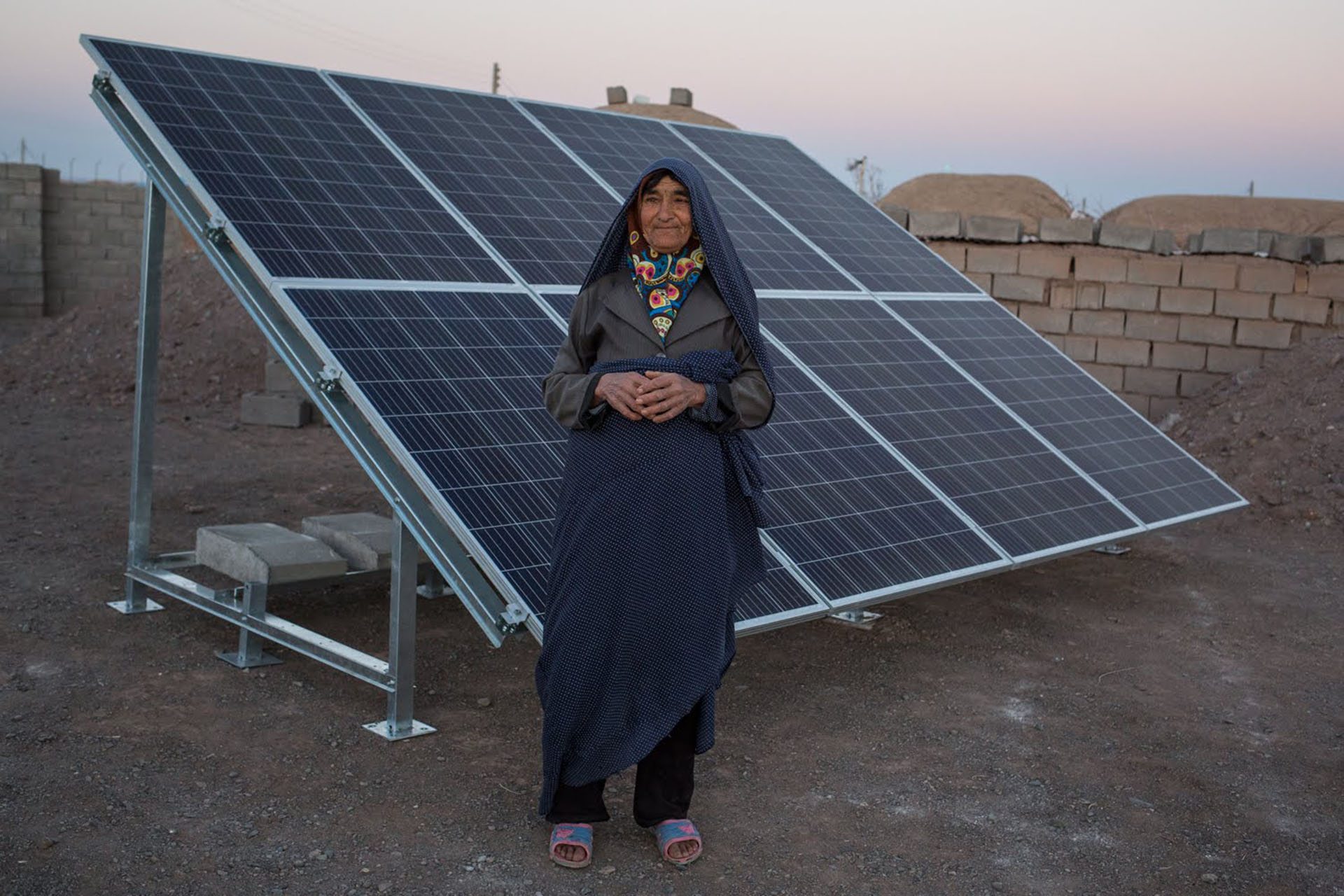 افتتاح سه پنل خورشیدی در کهنوج