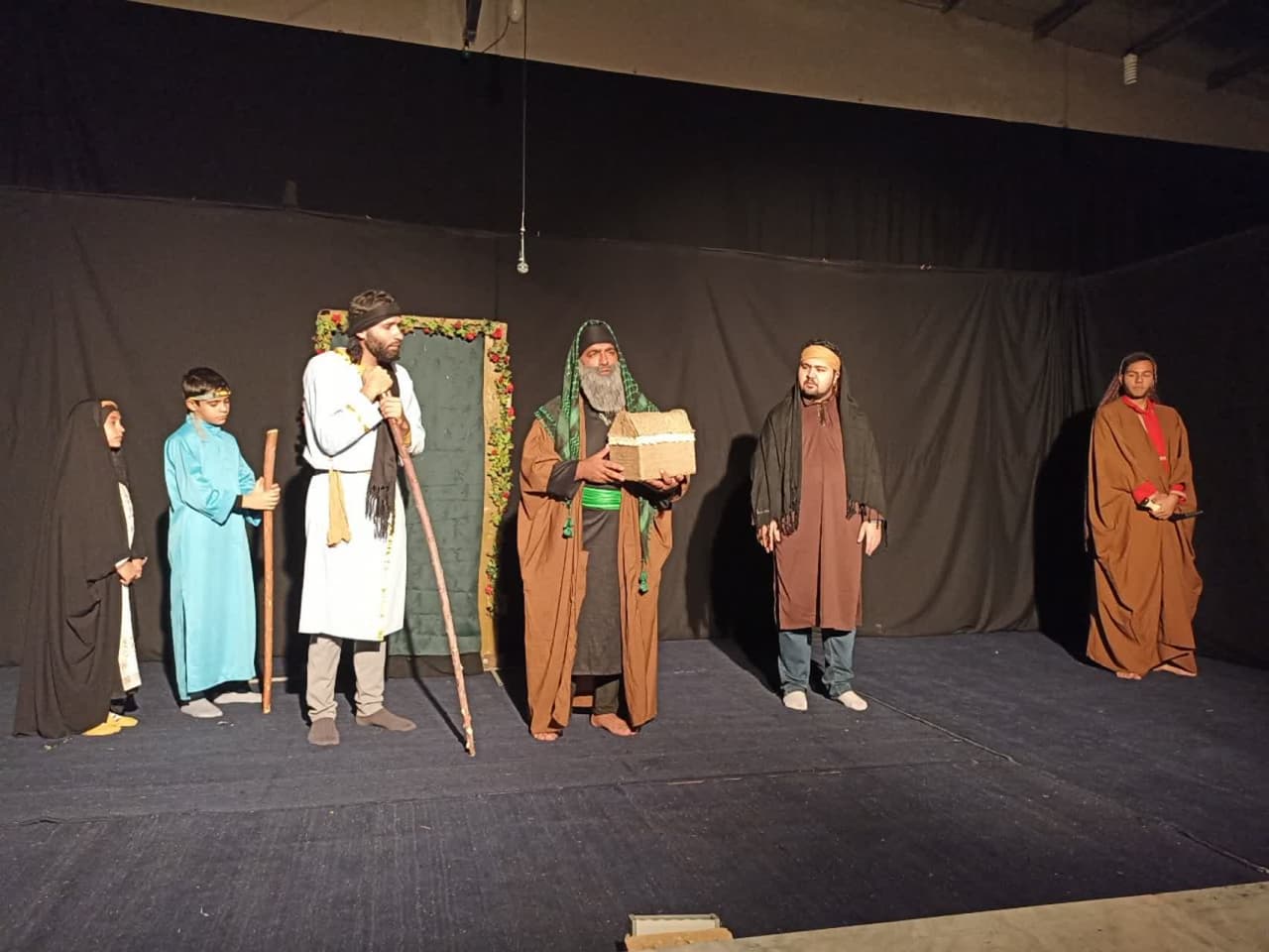 اجرای نمایش آیینی کبوتر زخمی در روستای محمد آباد شهر ابوزیدآباد آران و بیدگل