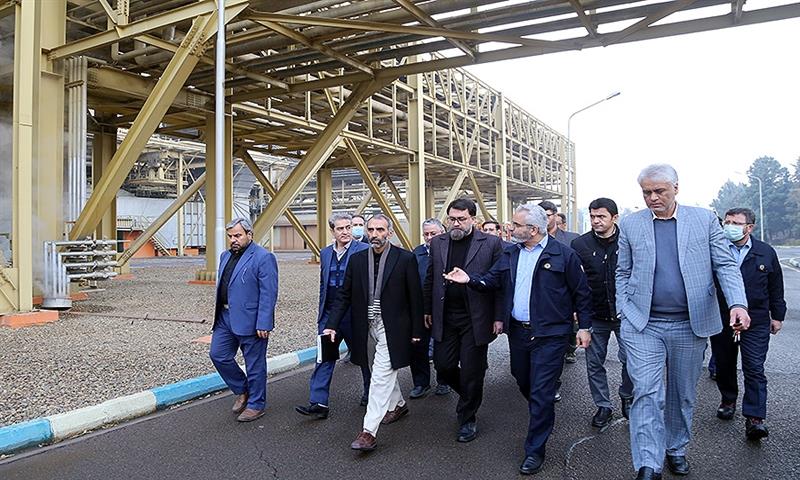 بازدید مسئولان قضایی استان قزوین از نیروگاه تولید برق شهید رجایی