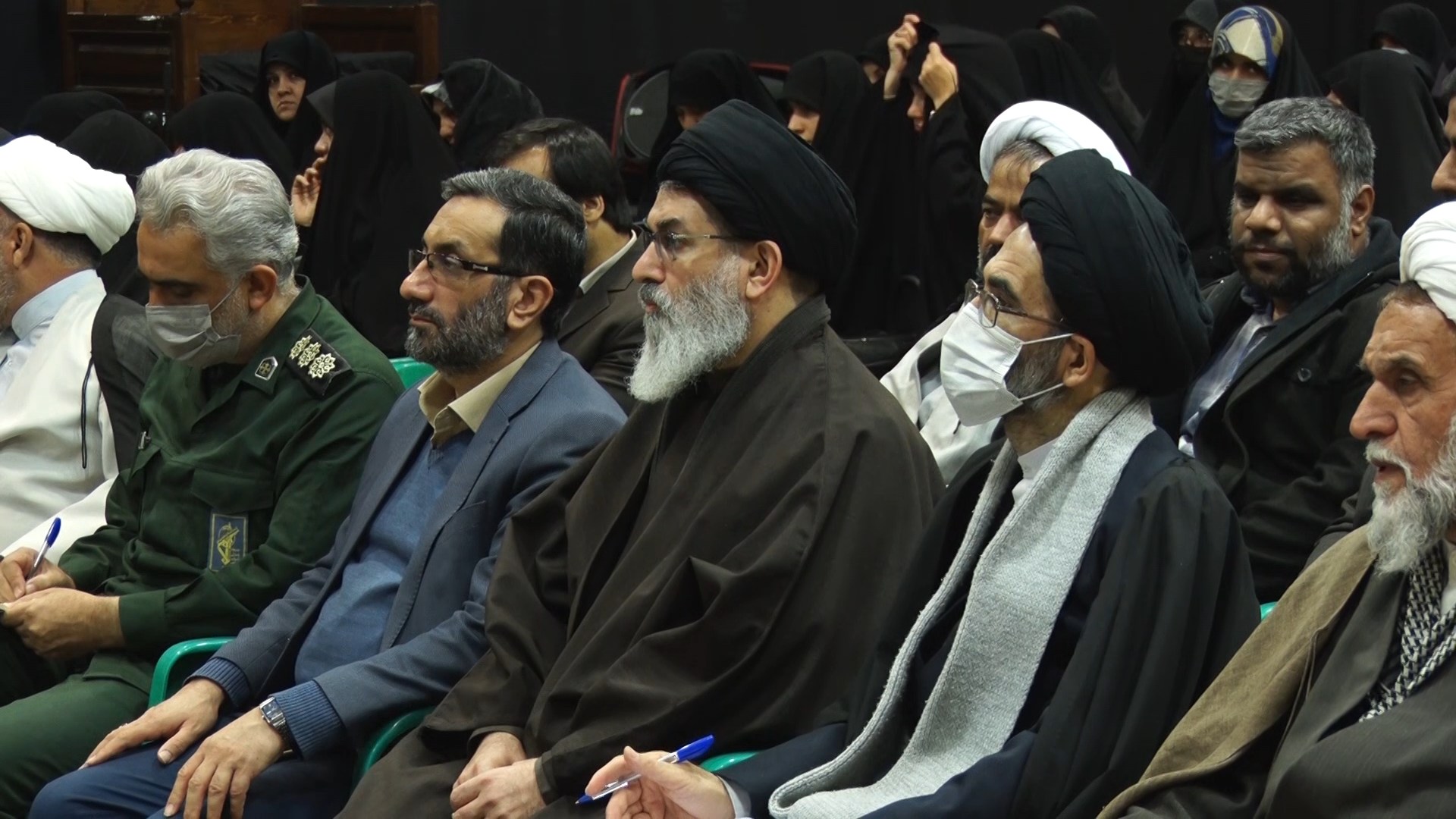 اقدامات دشمن برای ضربه زدن به نظام و انقلاب اسلامی
