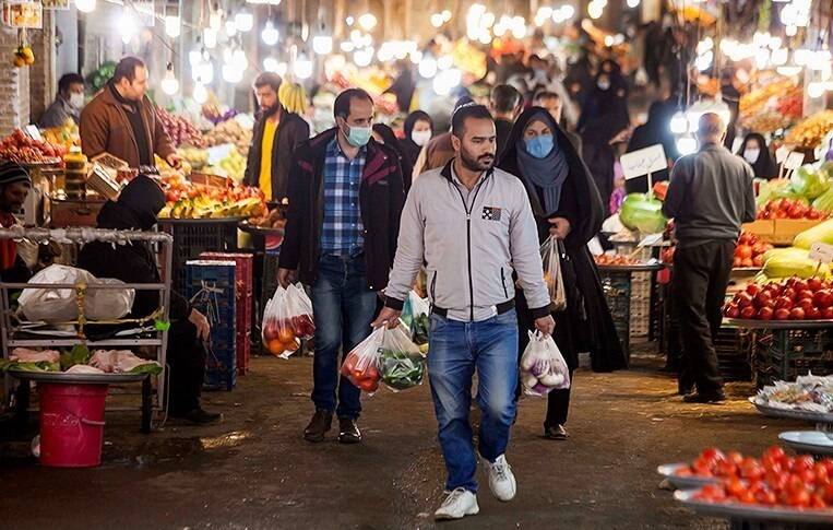 رسیدگی به پرونده تخلفات بازار شب‌یلدا در محل تخلف